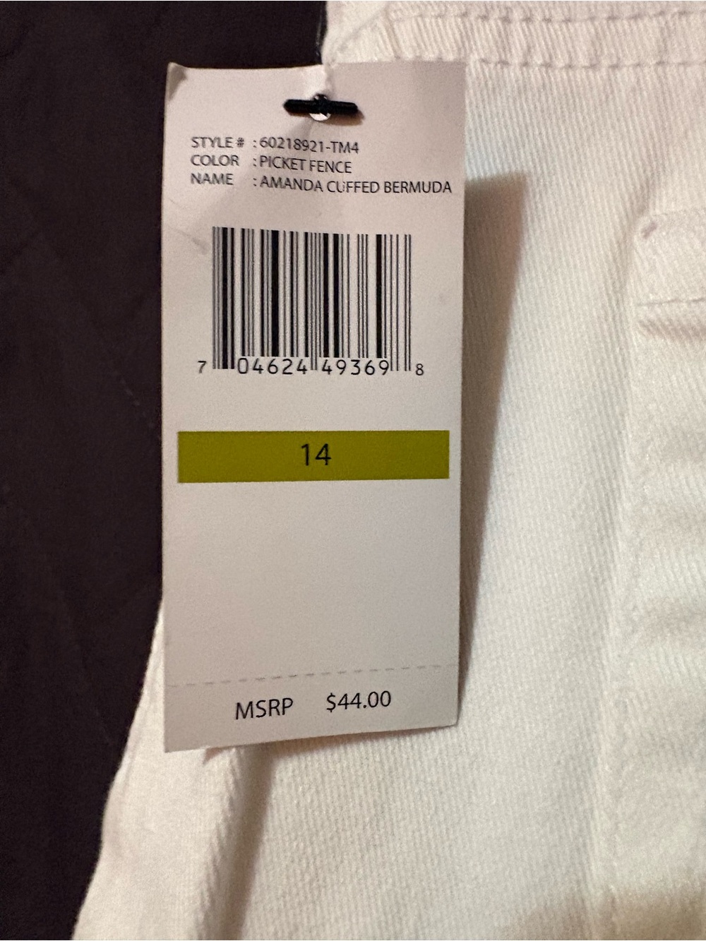 Gloria Vanderbilt White Bermuda Shorts #2010 - Picture 5 of 7
